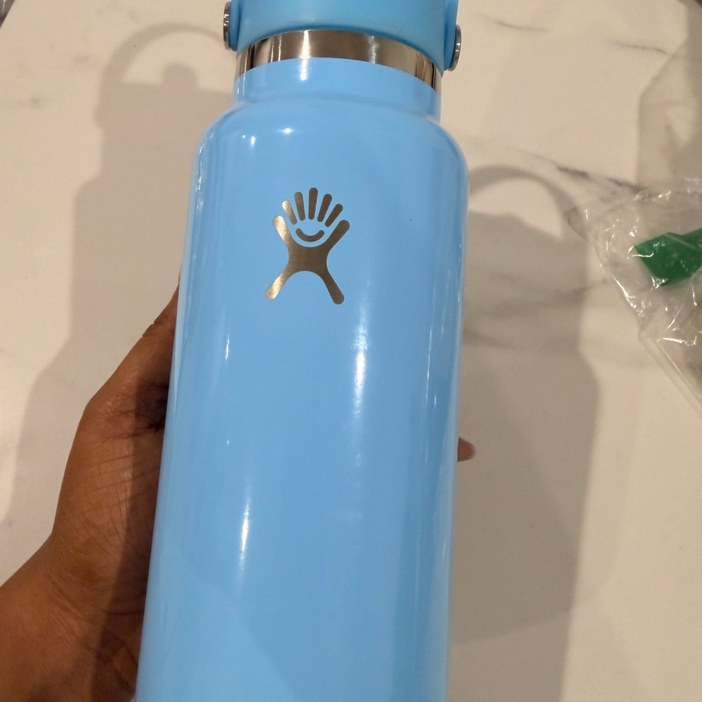 Hydro Flask Sky Blue Bottle with Silver Logo